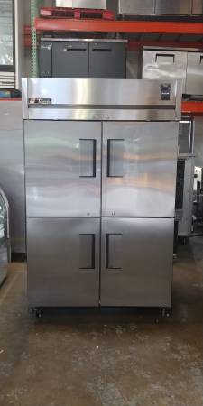 True 2 Door Reach In Freezer (Spec Series)